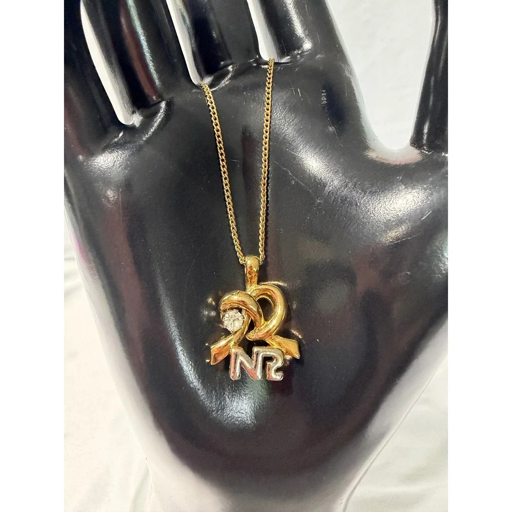 Nina Ricci Necklace Womens OS‎ Gold NR Logo Rhinestone Ribbon Pendant Vintage